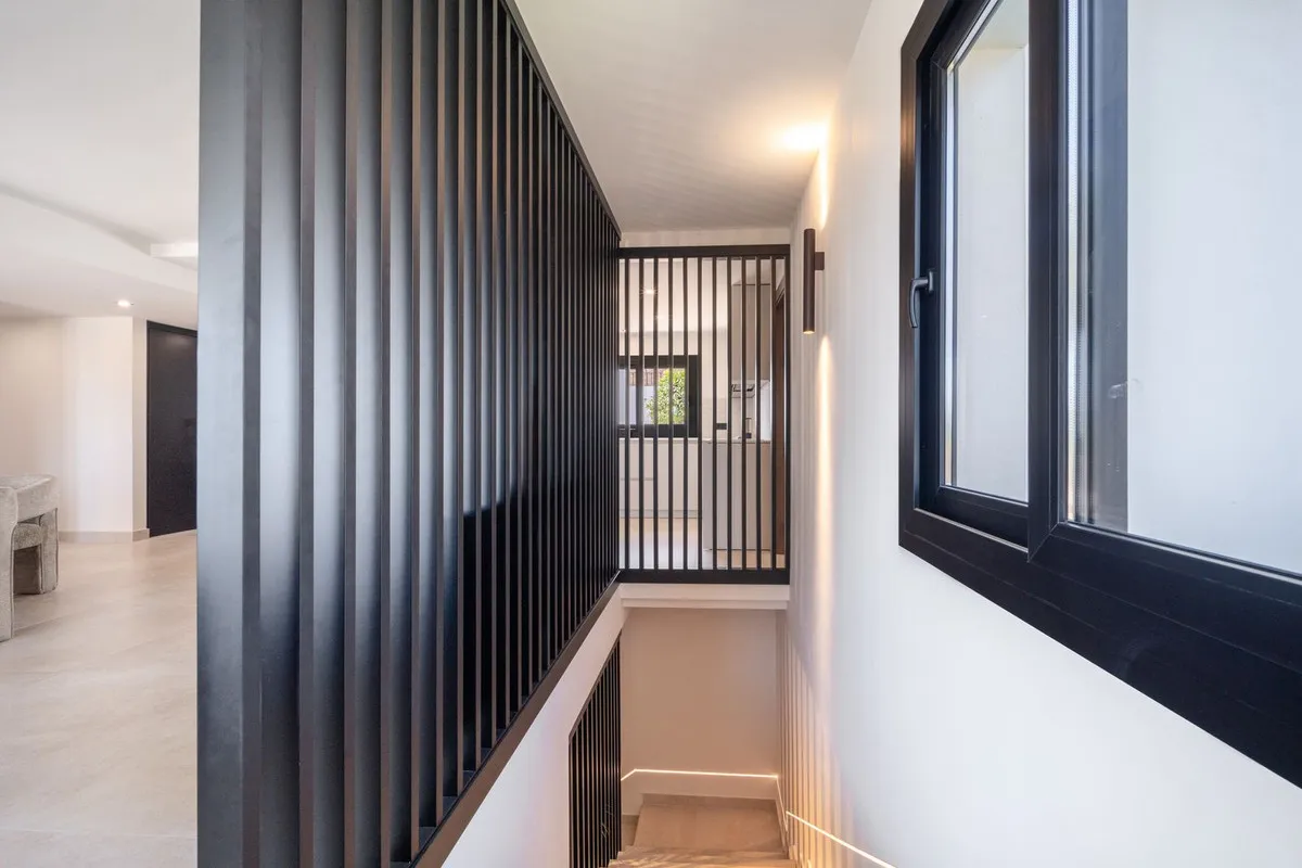 e6a31f23-18a6-4ce3-ae58-0265c72f2abf