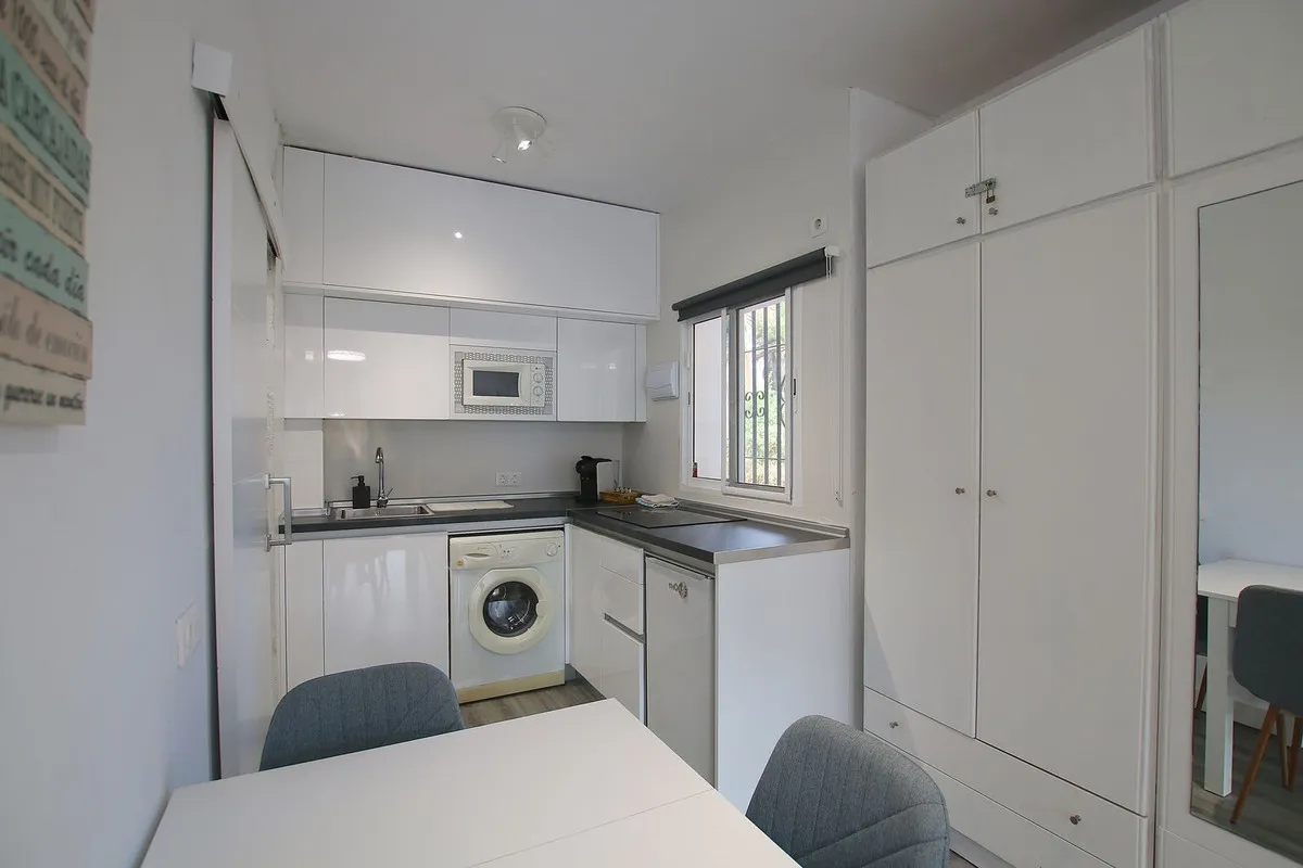 225a2ac2-ab4b-45f0-8b98-f36ea53739f2