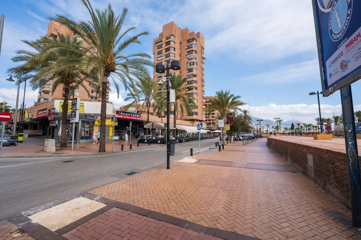 41352cf7-c221-487d-b493-e733bc65538b