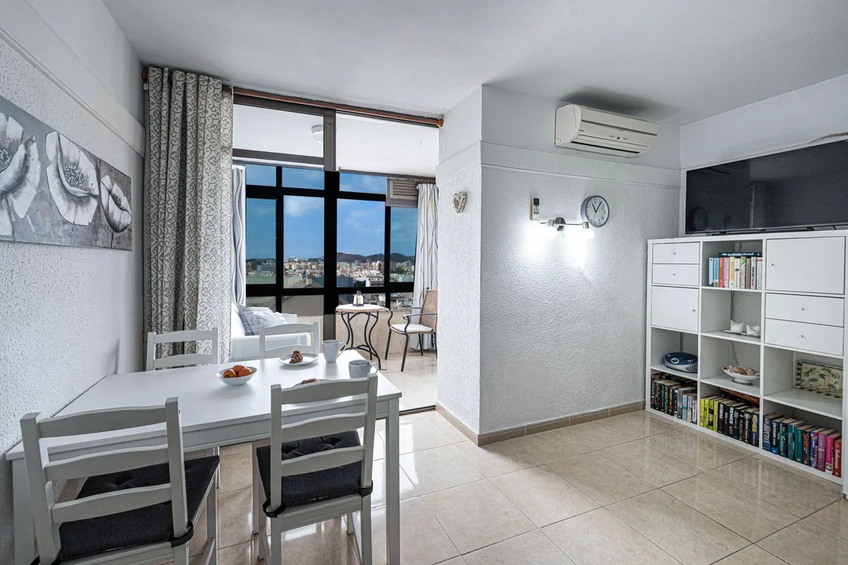 56c53b9b-0370-450b-819c-f8107a09ede6