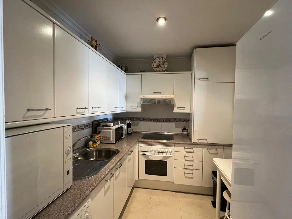 b1faa3fe-5656-4bbe-80a7-75d229850047