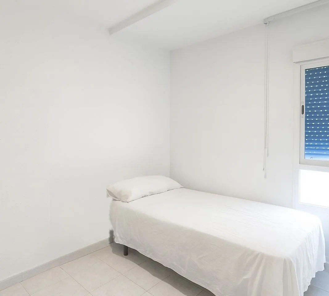 a39cf638-defe-4bf4-8609-aecb23e3684a