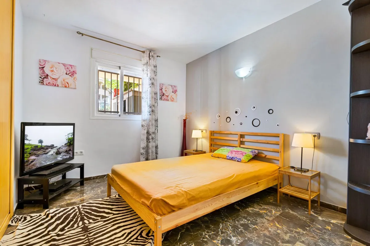 37082322-6c8b-4461-9e84-f933e55ad984