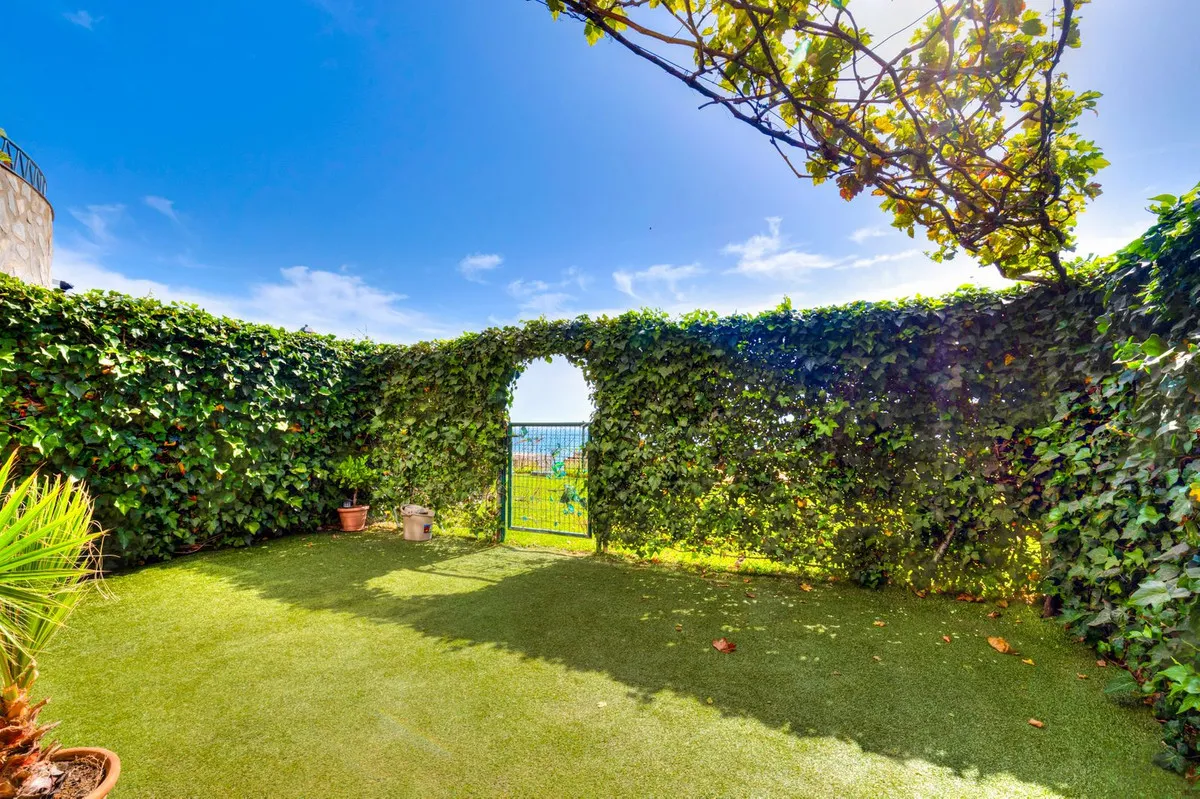 84fef9a8-7425-45e1-b6ec-835164fa02e7