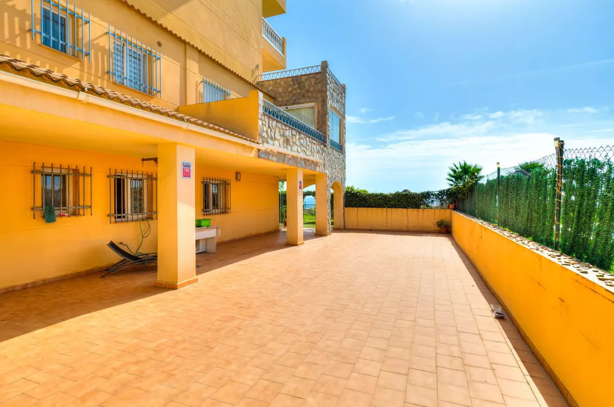 921e9ddf-bfc7-458f-b971-a6981a64f1fc