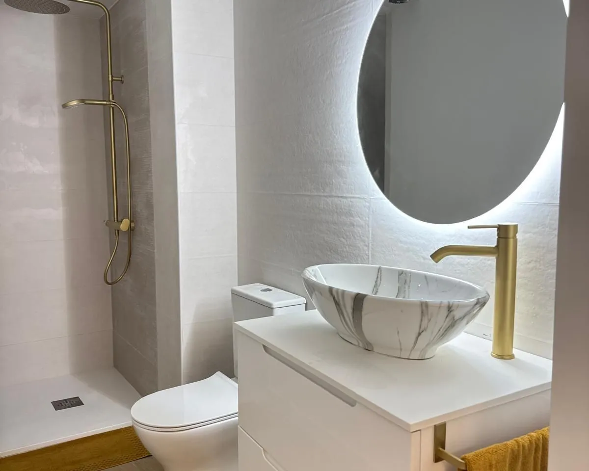 46b35835-d662-4391-96ad-66f8c798c041