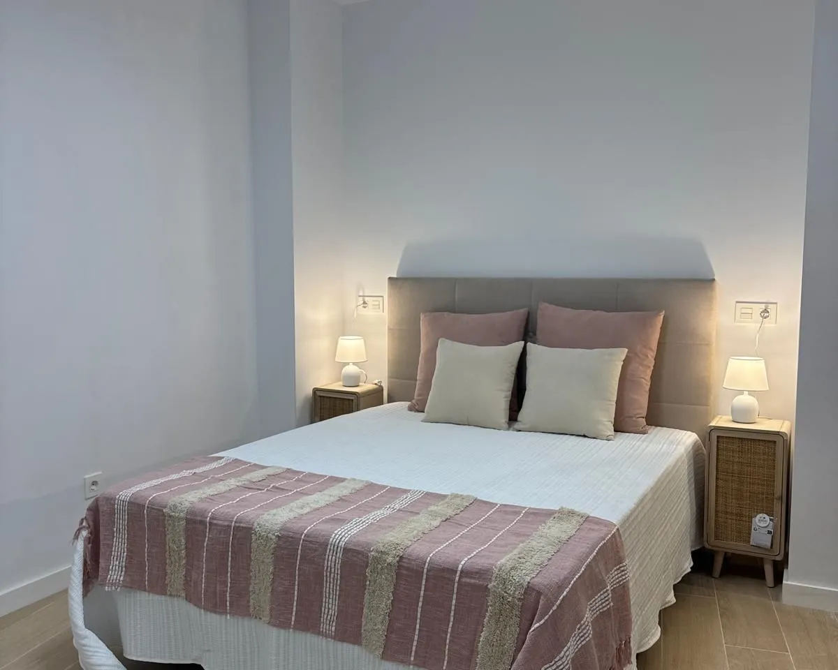 c1906e0e-5cea-4cf3-abd9-12e3ebaef45d