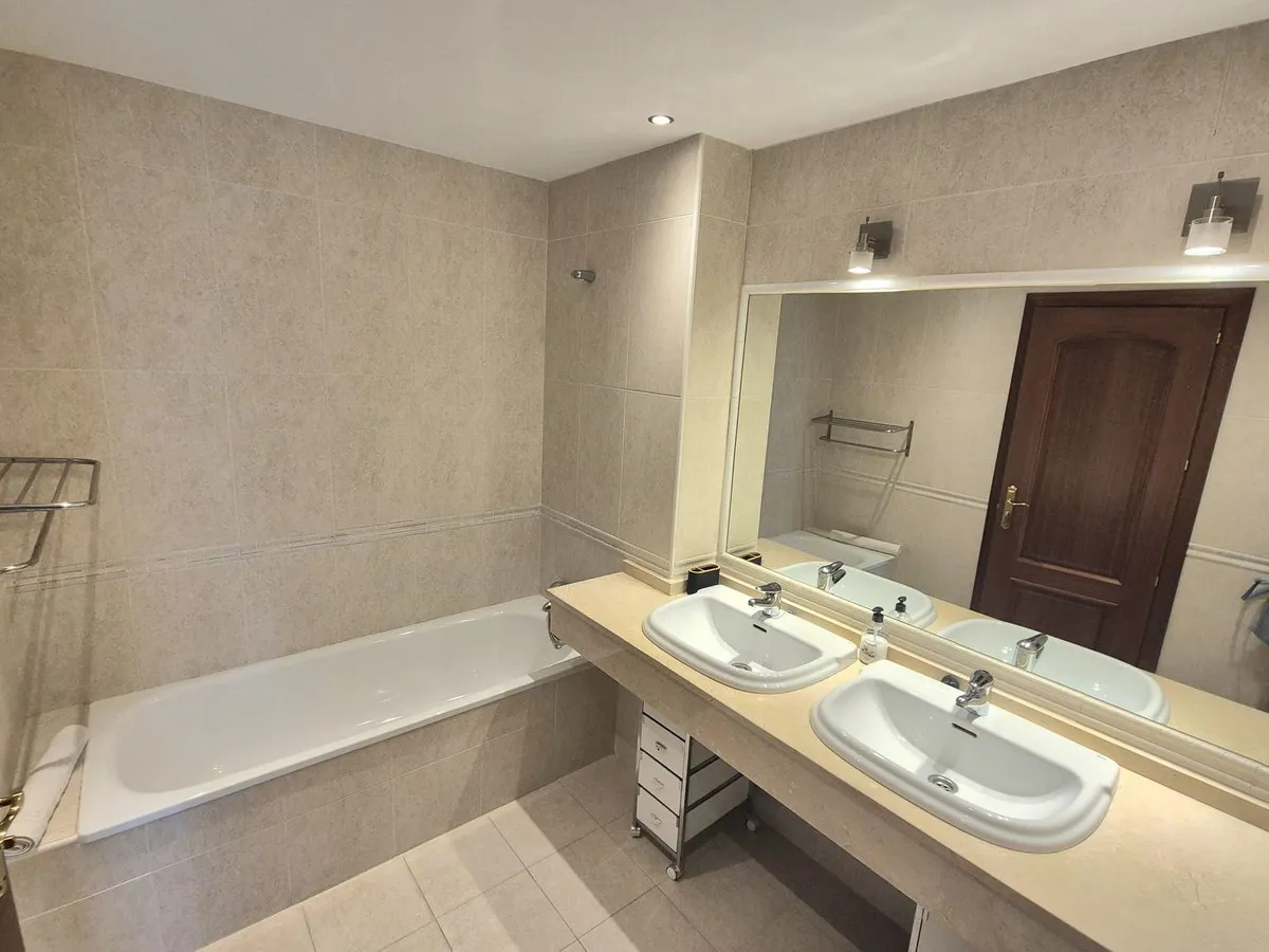 34e306a2-a4d7-4785-a40f-f878cb4f68e5