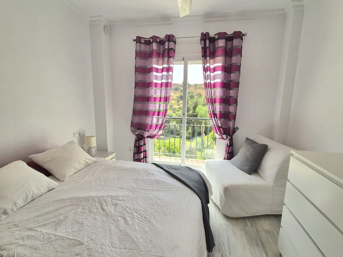 43160345-4139-4fc9-8282-c8adea889946