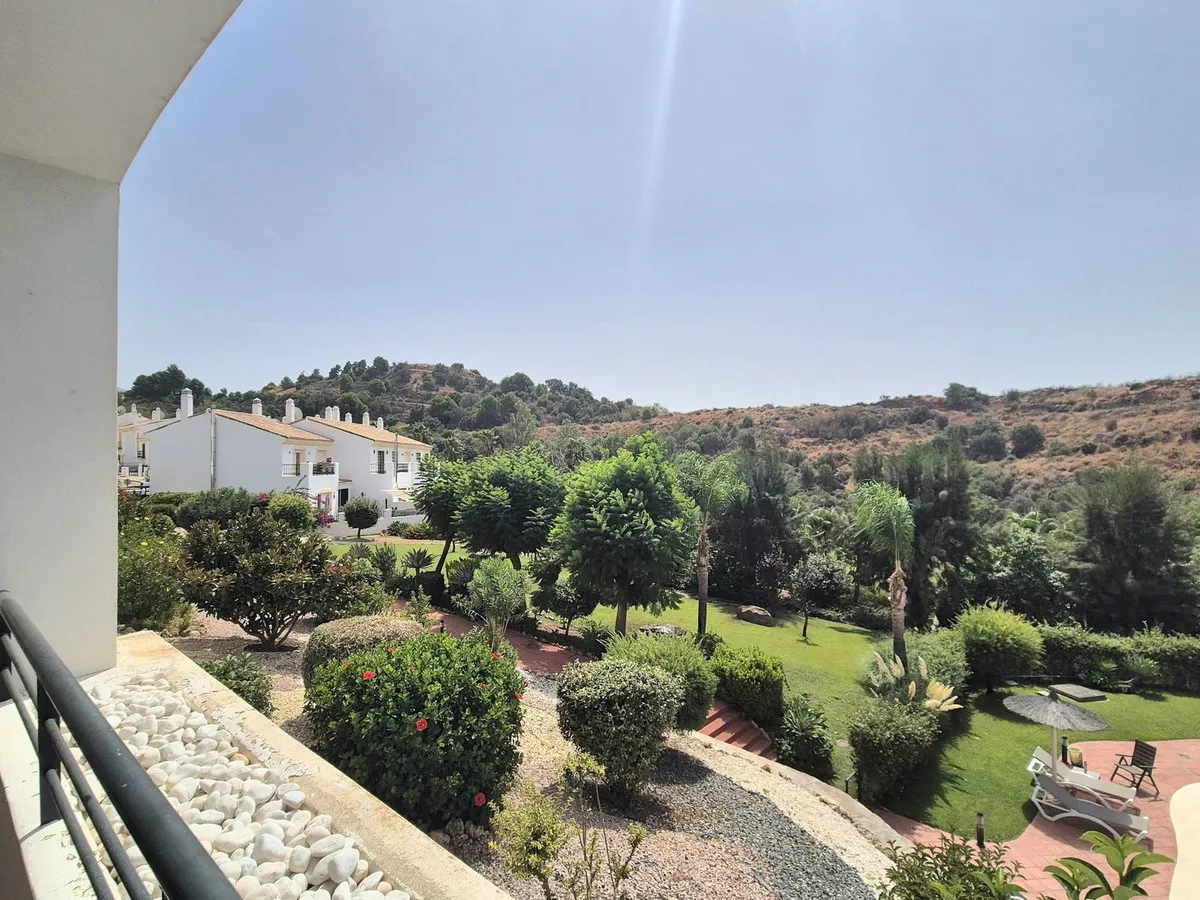 d512b11b-96da-49c8-a03d-b777fb956fb3