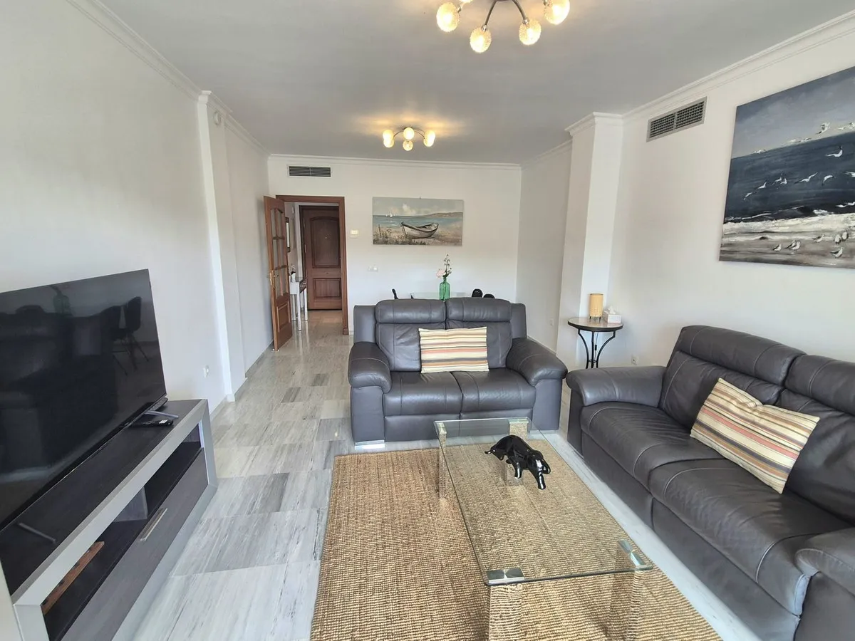 d72f2070-4e9d-4c1c-b2d0-ece1281772bf