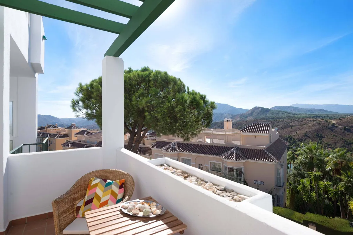 3da16f12-8545-400d-8002-7797eb472f2b