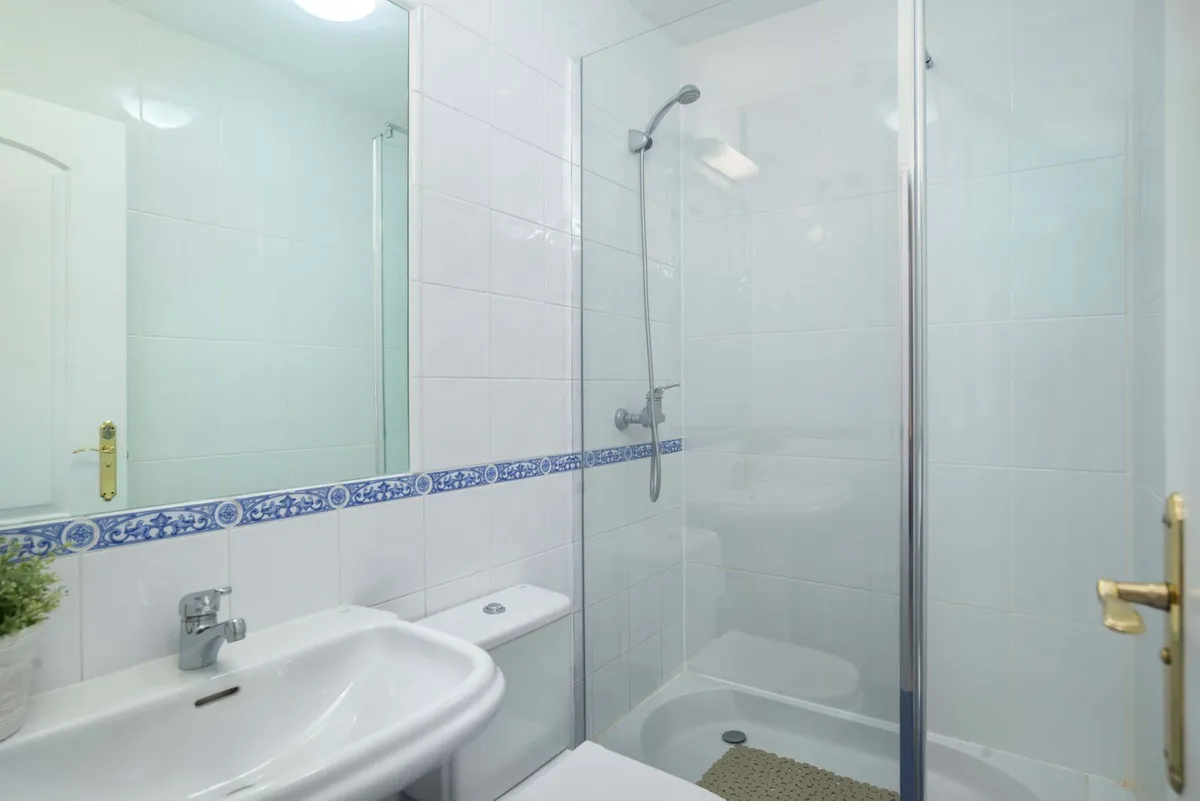 4ce62c4e-3332-4e26-95b3-22a69efa3d88