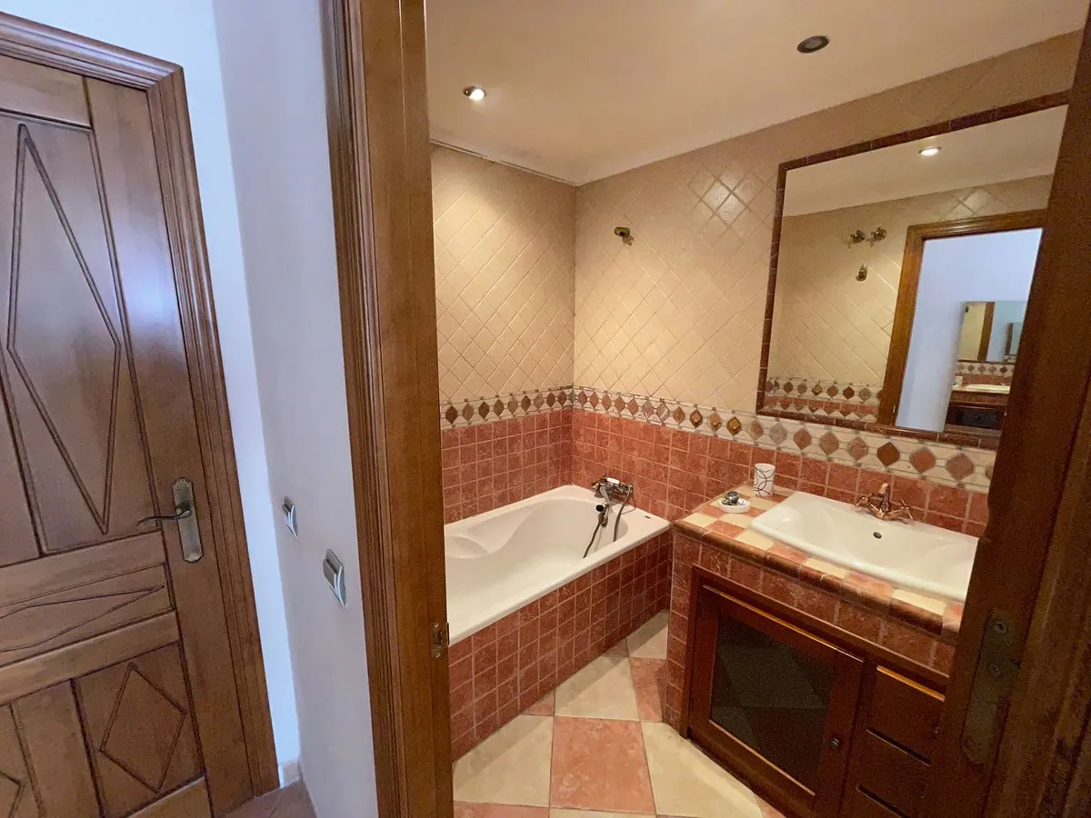 15245ccb-51f6-4d21-9ba2-c8ea10bc63d0