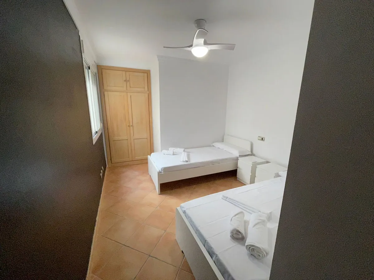 b7f30706-e9ba-445f-bbbd-3cec80eb6c5b