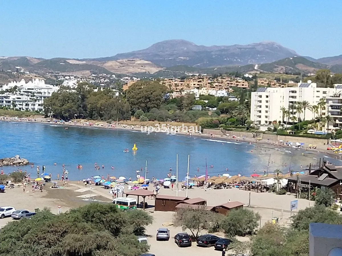 dbbbc7d8-6ccb-4b30-94eb-83165fc99bdb