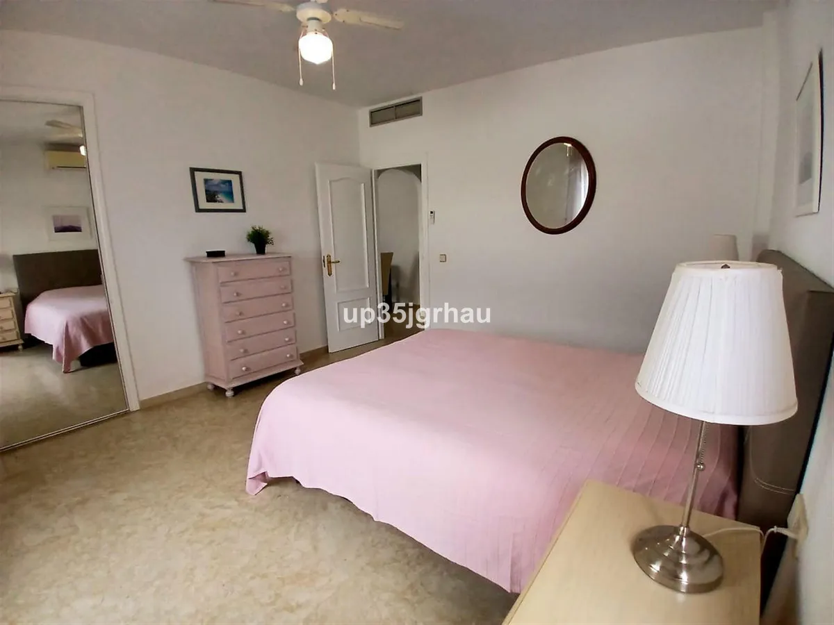 e4af7da5-3796-43dd-896f-6f925d569f0d