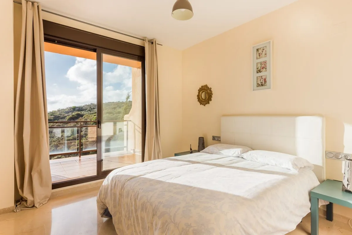 1c8014c5-da8c-47f7-9706-2ba3a93b62b9