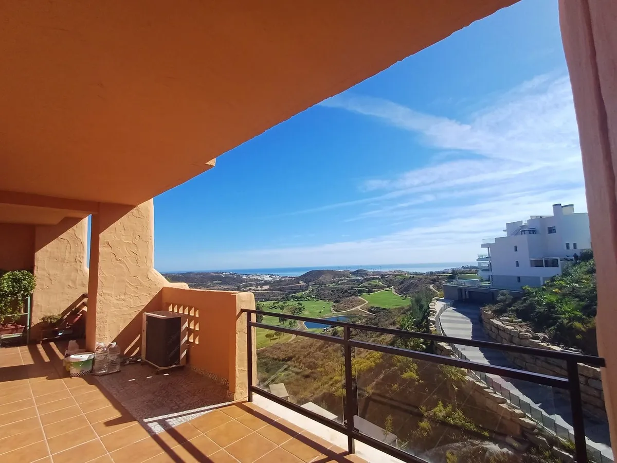 48168547-3c3b-400b-a741-b1f99d2b6e27