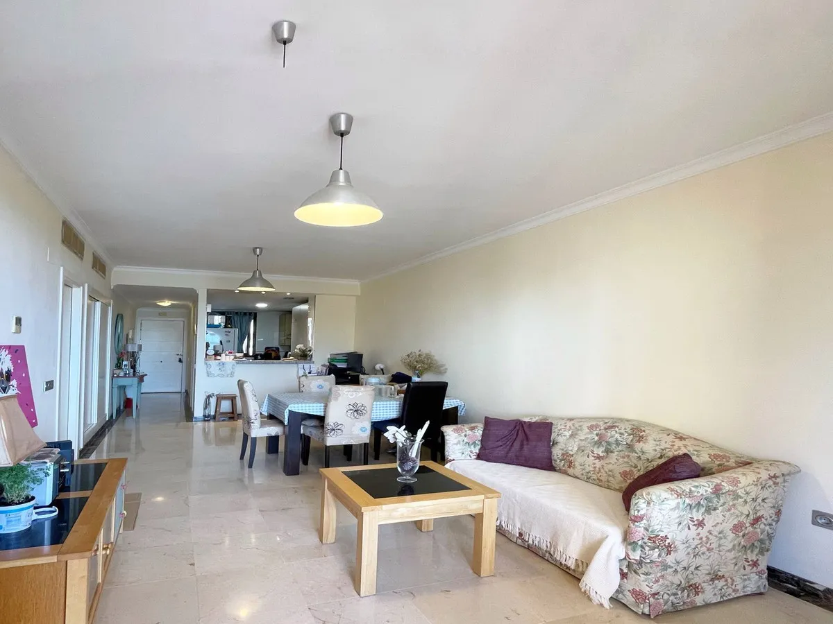 e579e761-0775-4660-a756-e3dad380b5b9