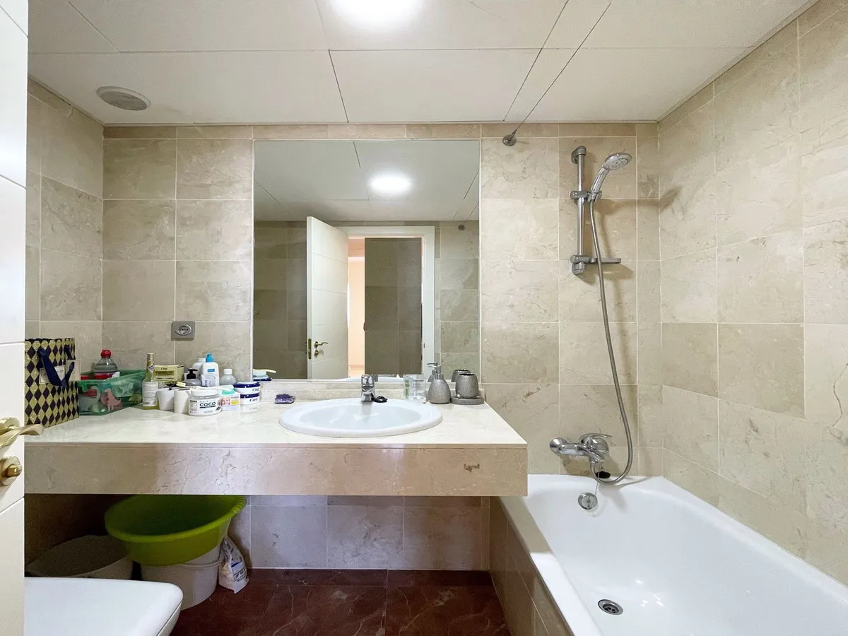 eb37ebf7-8b1c-41a5-9edf-f1f129f5a41d