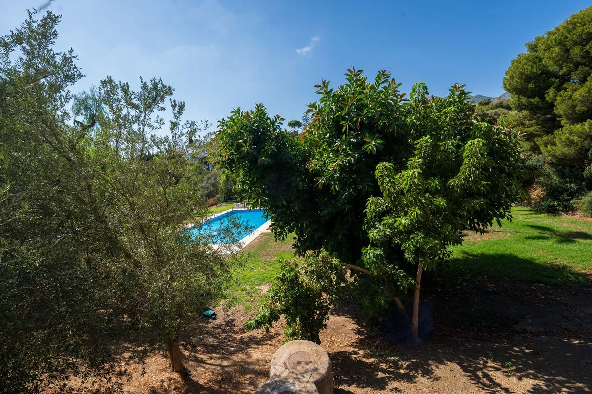 235b6a73-ca32-48f8-8fca-d2555783822f