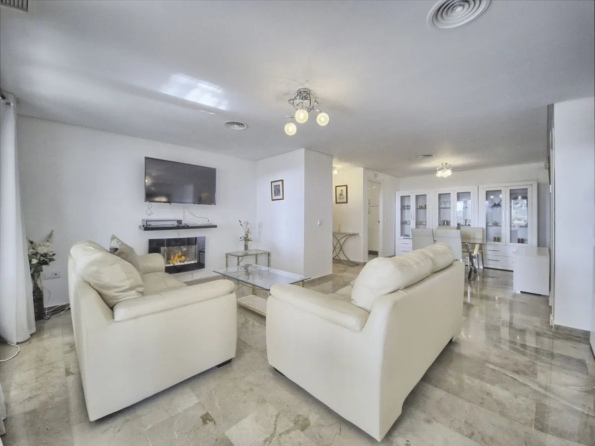 cc62314a-04c5-4da1-9c5b-fa7db1f617fc