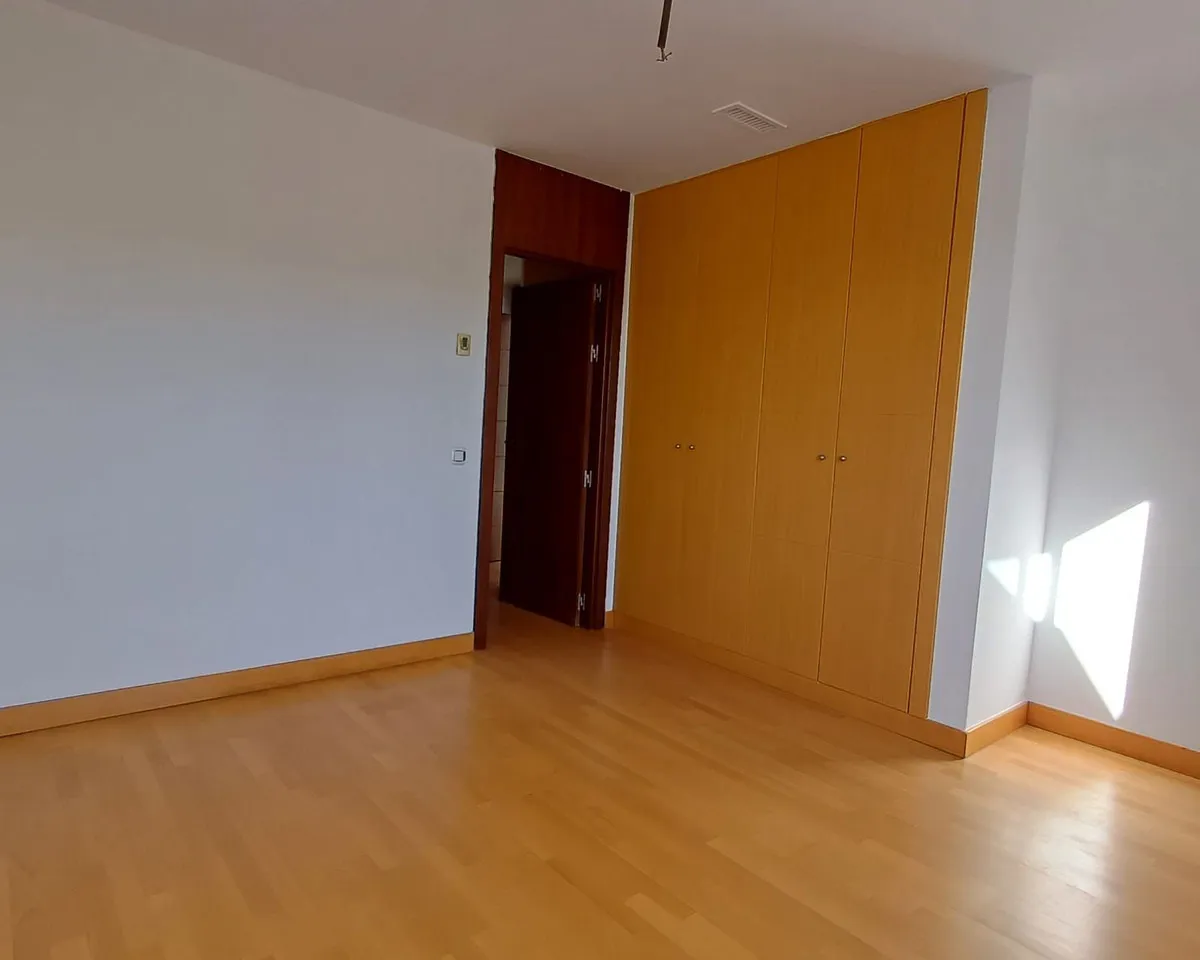 21f99742-059e-4937-b63d-e754766ea5f7