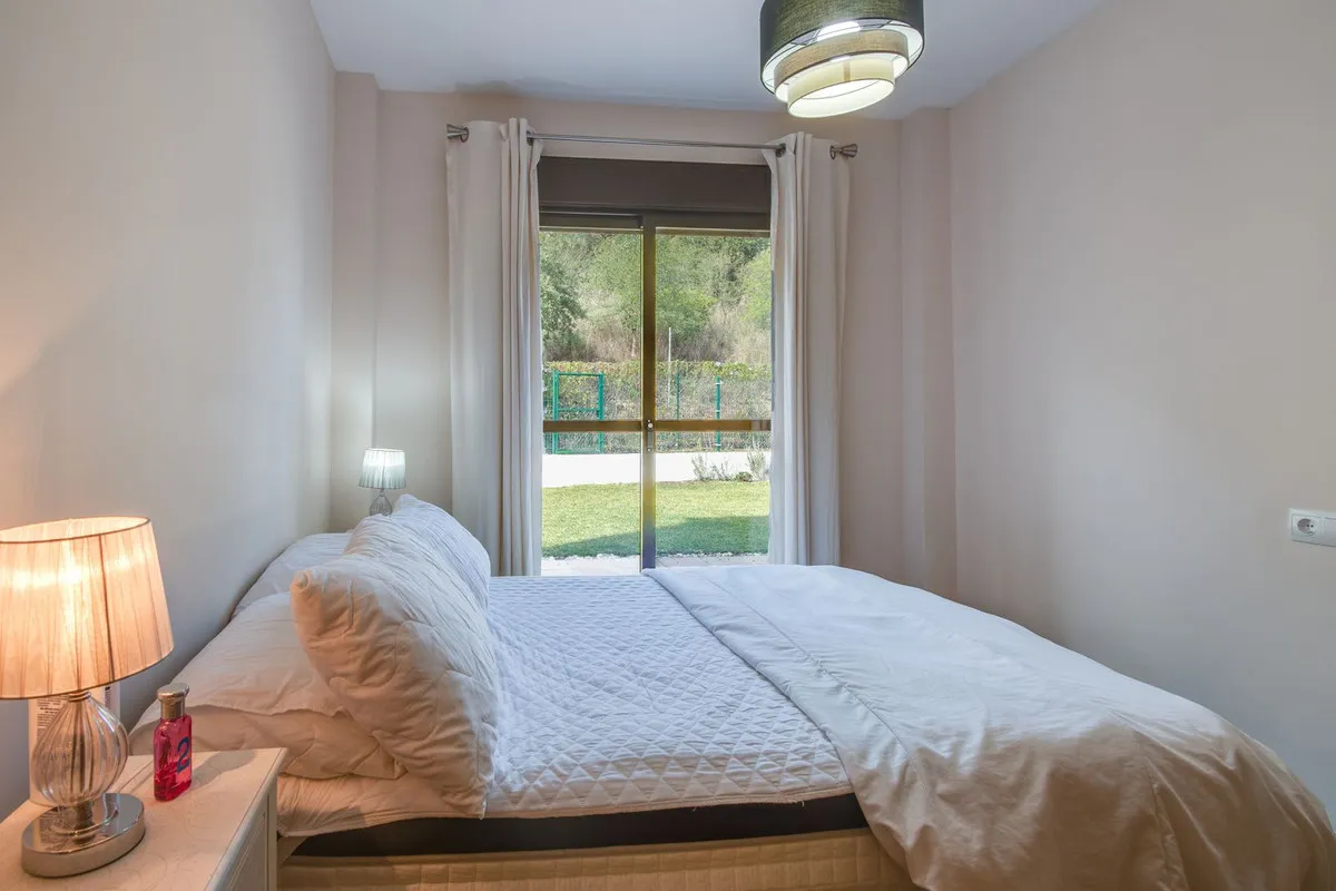 39b3b9fe-c3e5-4683-a9f8-63d36c6c9945