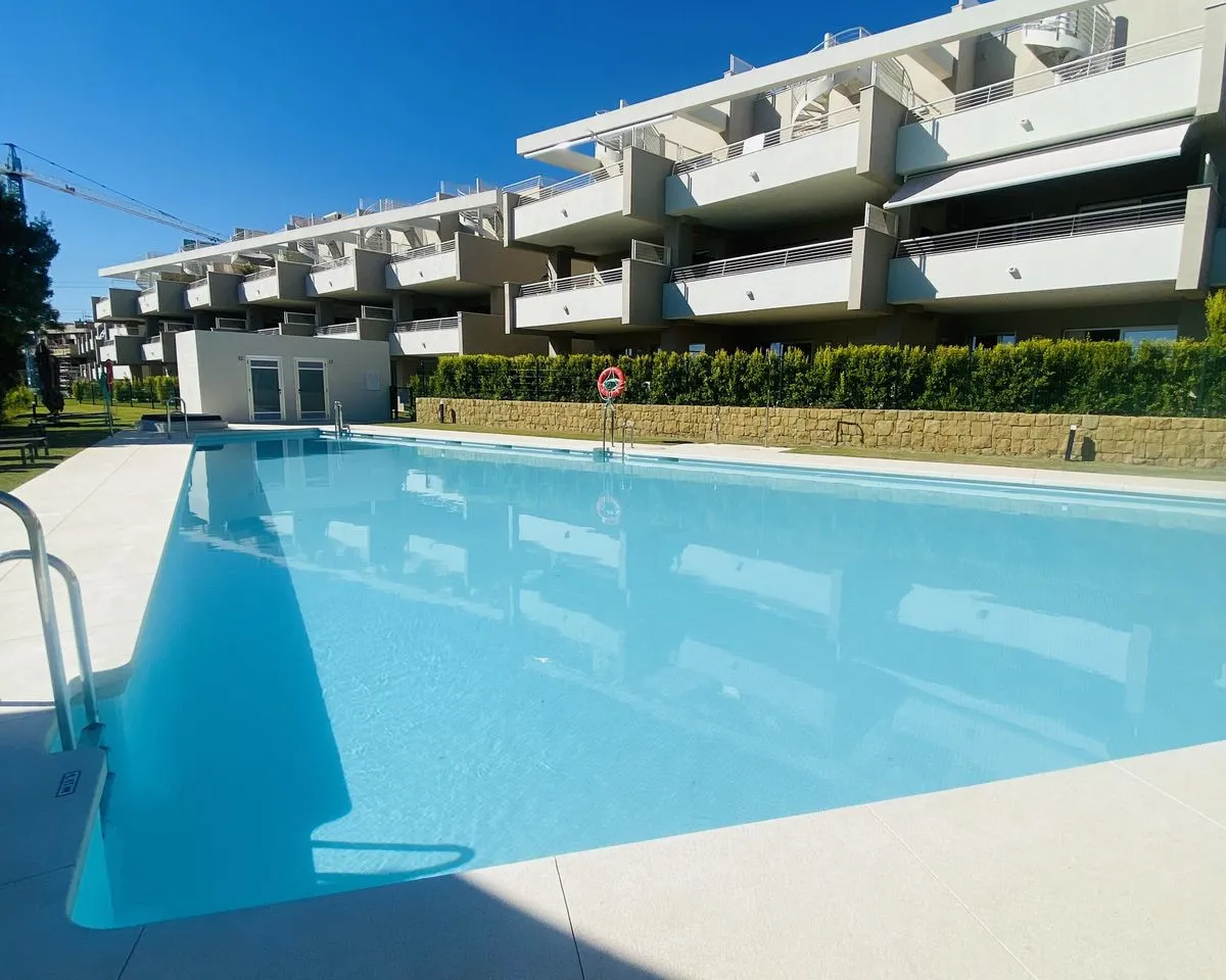 e8f70512-d00f-4e97-8783-003bf15a1618