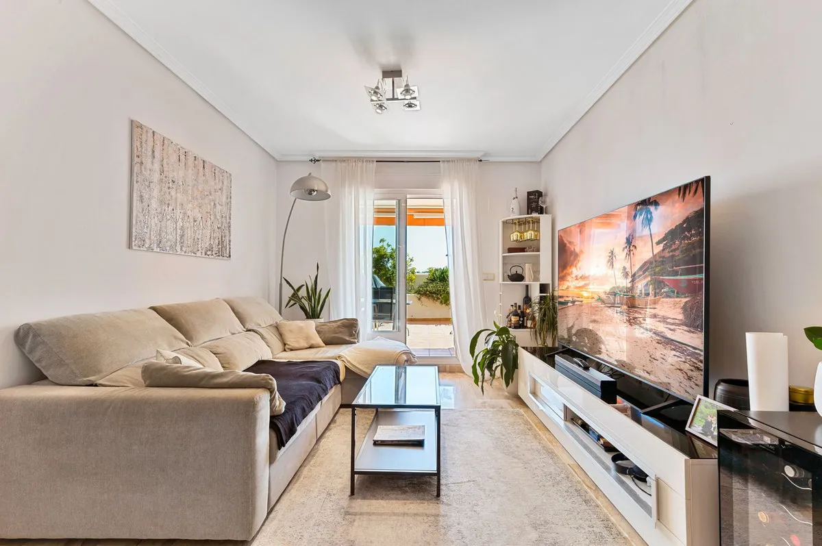 15db3b48-960d-4d89-839d-ea30daa8ad74