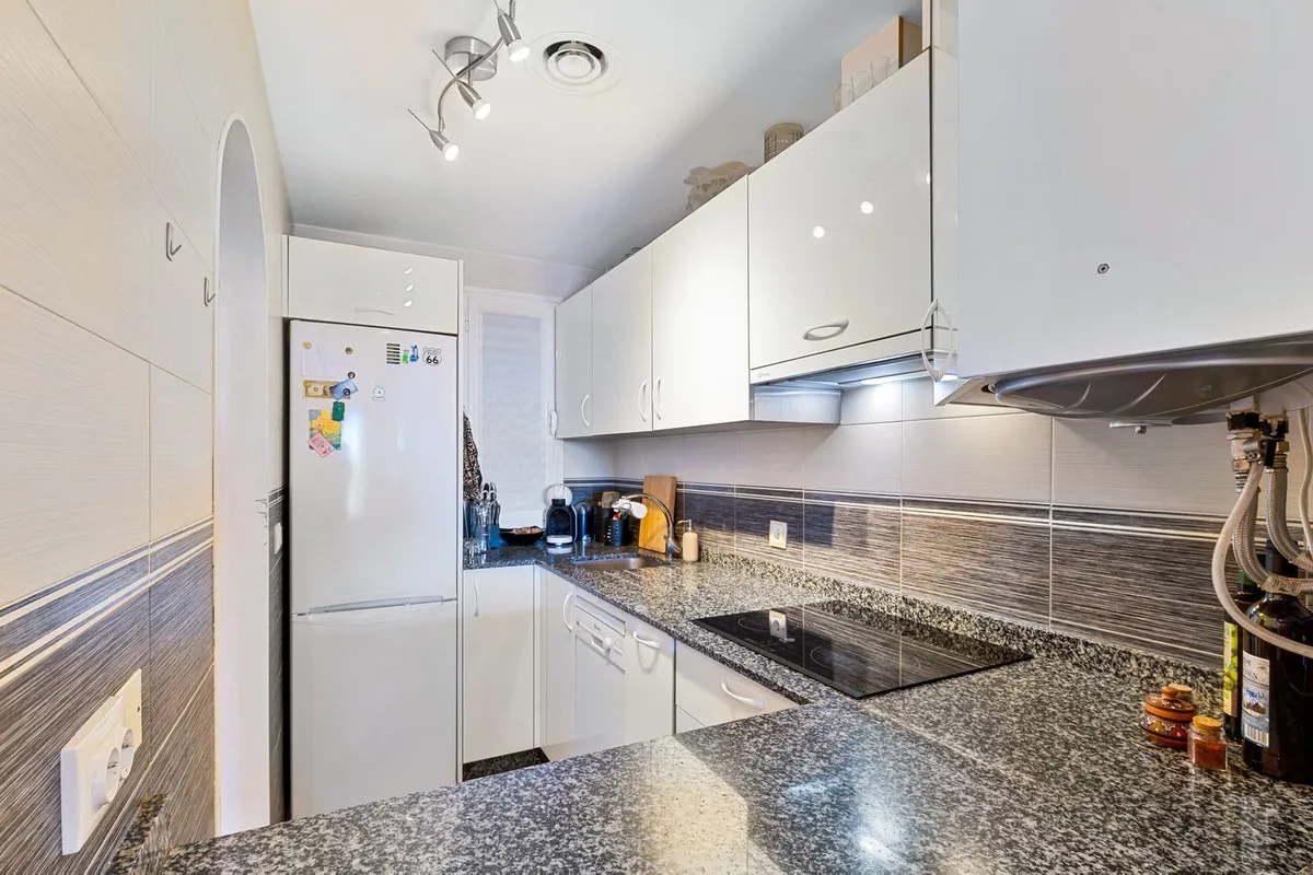 727bc483-43c7-474d-b9e1-b88a8055d673