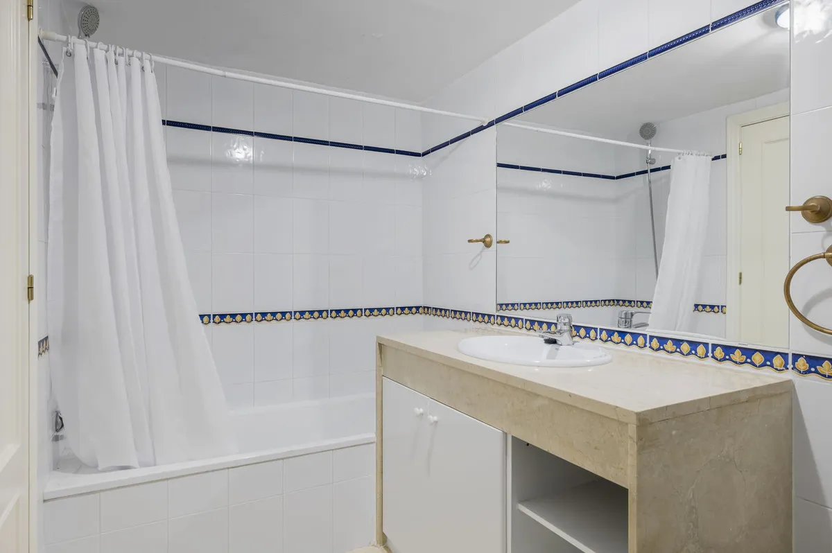 1f775971-5f1f-40e8-b940-8dce025c0470