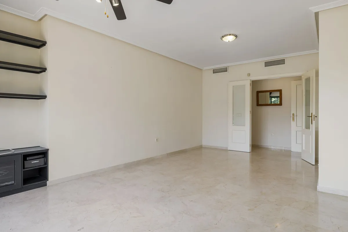 b9e416d6-7363-4c9f-9ffd-c223f299ee66