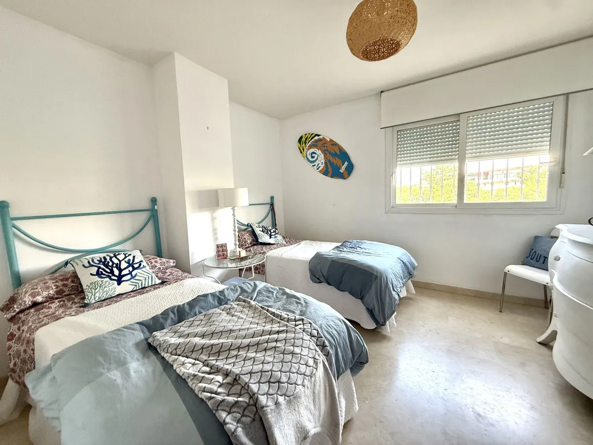 12168b3a-a358-41e7-b1aa-ee00c83741b5