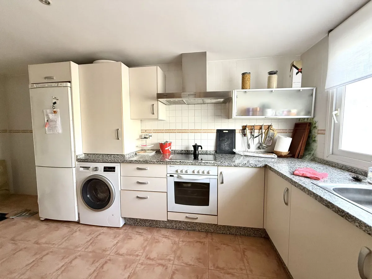 4f4328fd-879e-41a8-9d86-4685084c76ec