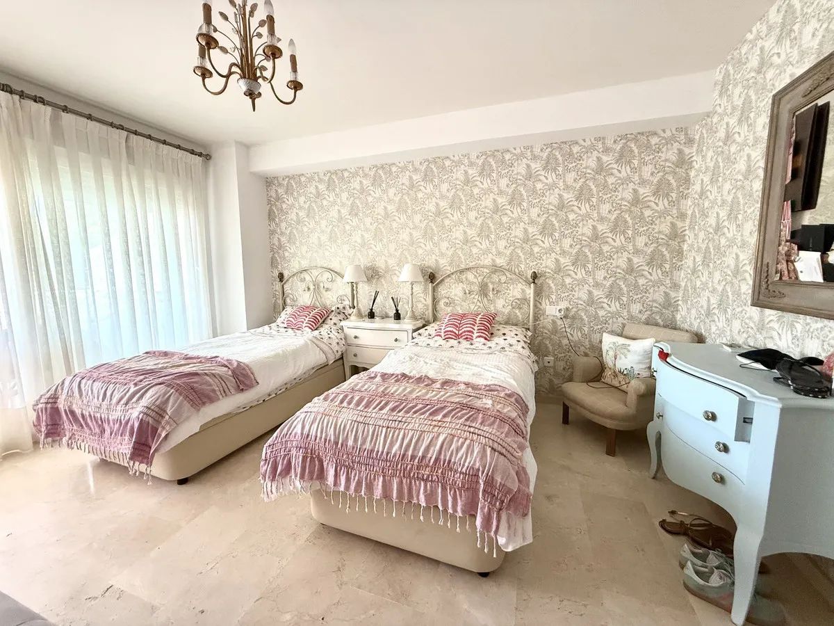 61c011f7-3d8b-414a-afc8-8931df8cf126