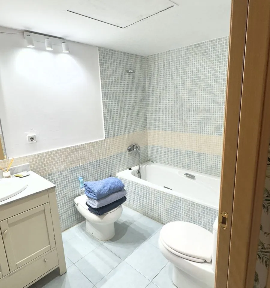 ae873827-86db-41b5-a536-7de2130177f4