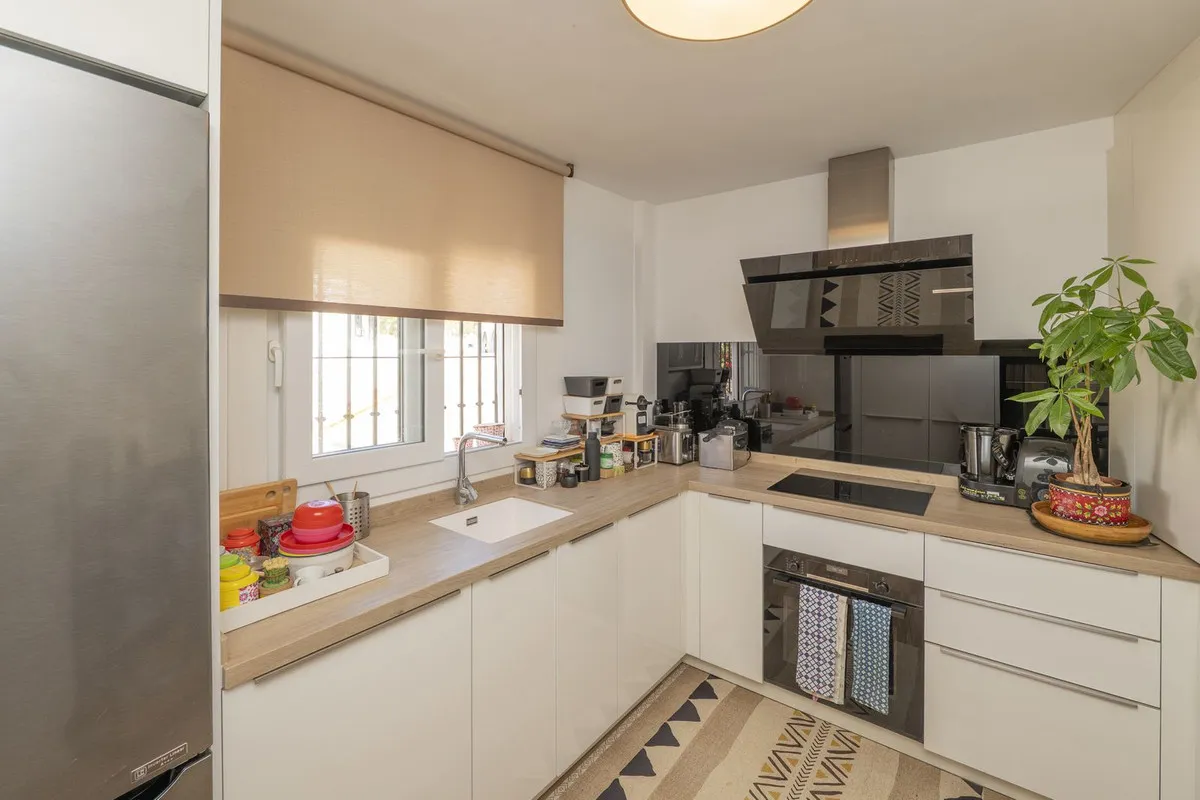 26cb463d-7d25-4d52-9dc9-a281a2c98a0b