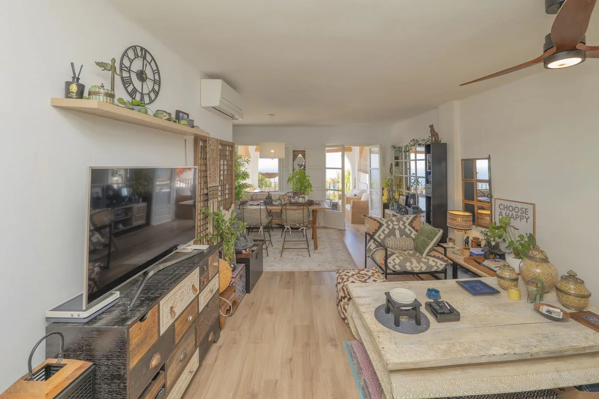 6a369d5a-bccb-41cd-b807-0f968fad8816