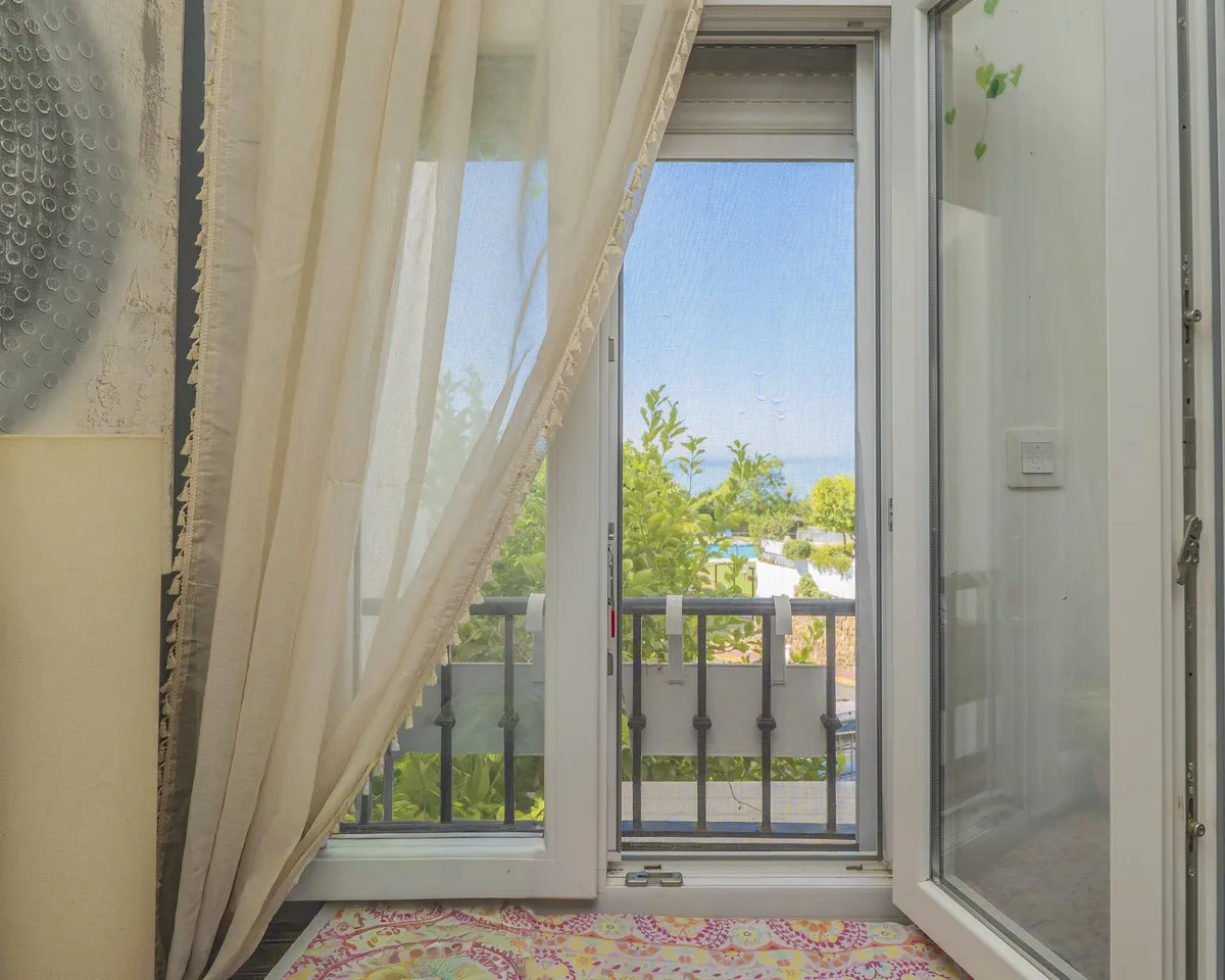 74b2dc19-737e-4ae5-8900-b4fcab86920f