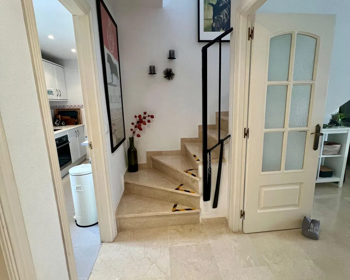 70edb392-3dfc-4240-97ce-9ac8b6102570