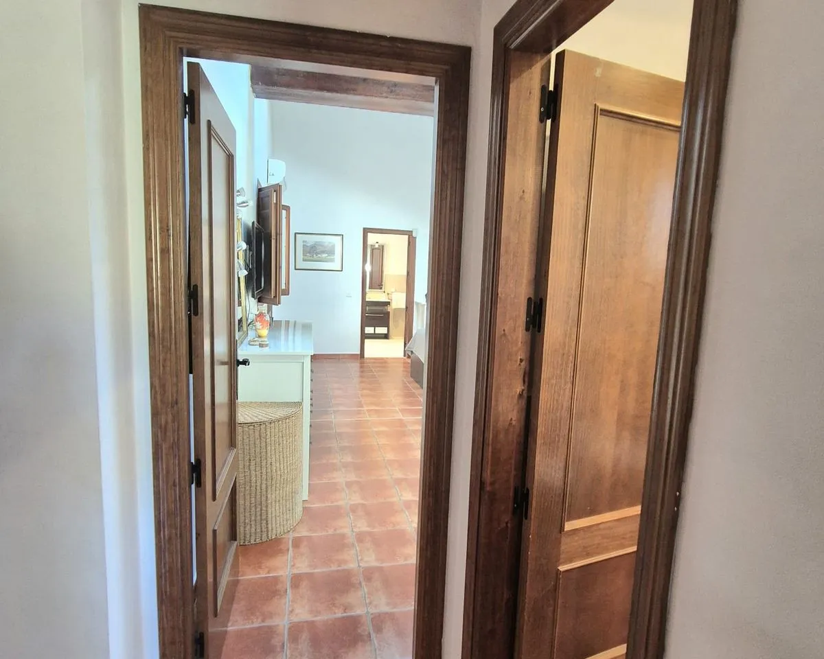 4af78da7-c6a9-4c7c-9471-0f81e3a8e93f