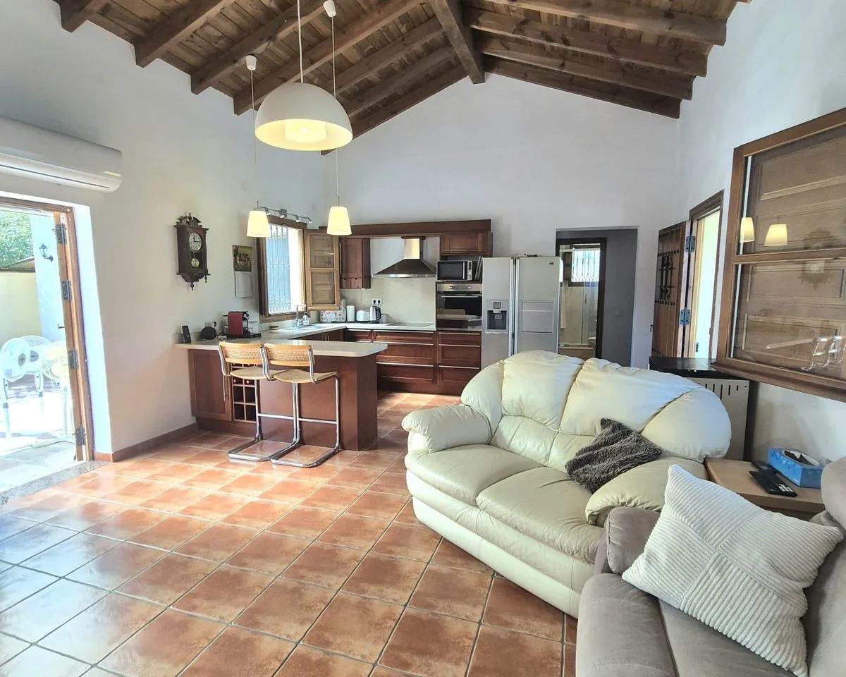 98d15b24-5276-4137-b624-8b40b6913d4d