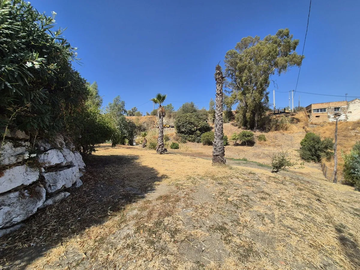 d9fd9eb9-541a-496a-b000-abb32d4ec96a