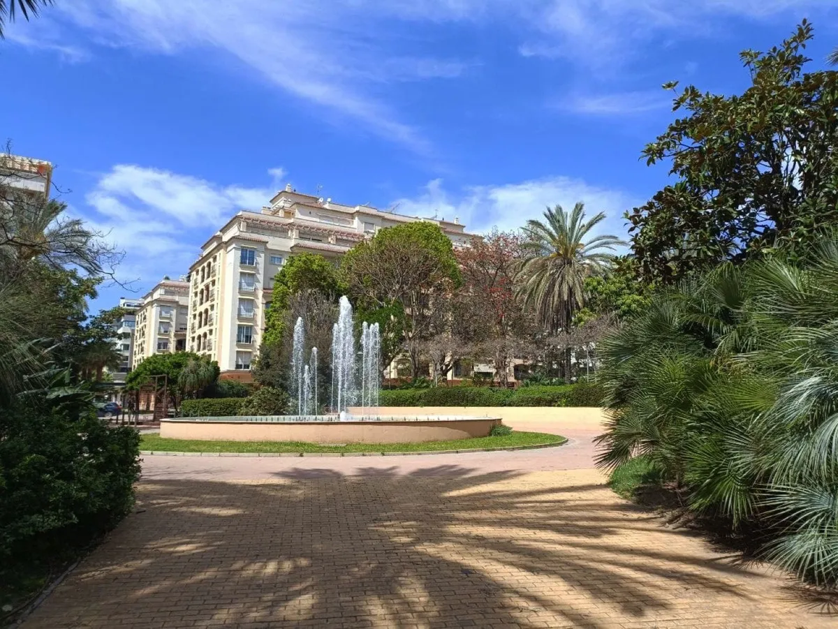 10828758-39c6-4fa7-9ccf-031a4d207673