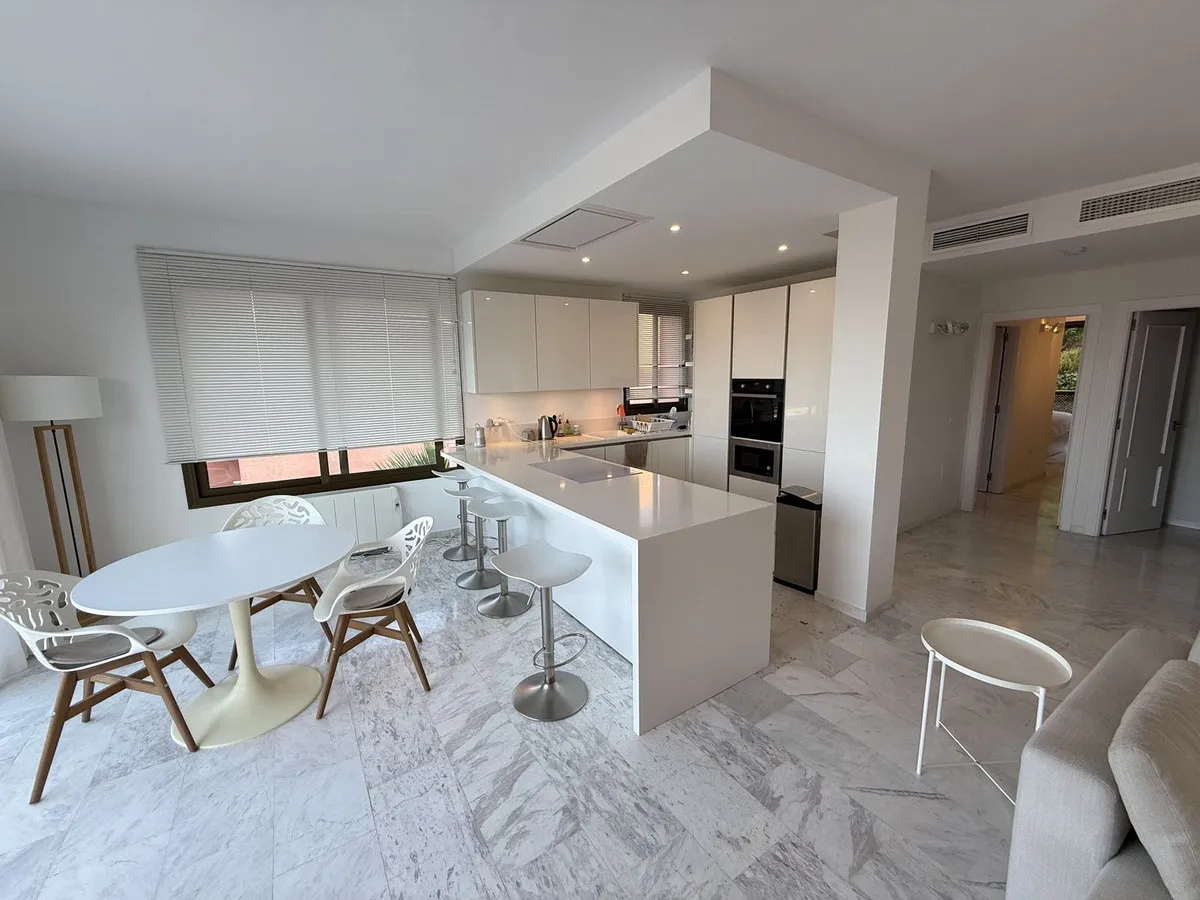 8d444aa2-ed78-43b2-9faf-e31b9d0639dd