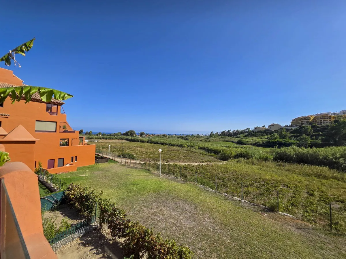 4c73f02c-293d-4c08-a287-54dd18215edb