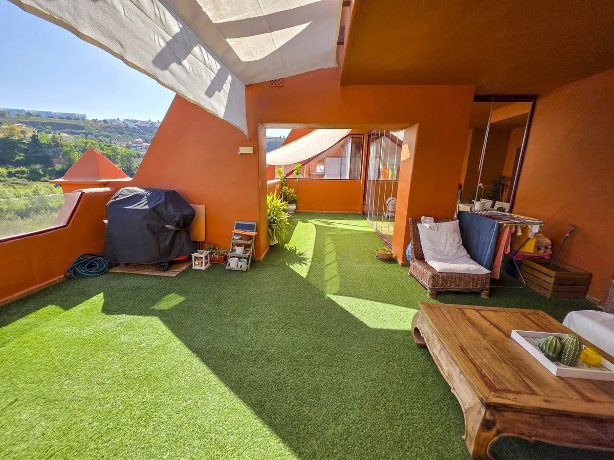 e933258c-b607-4abd-aa33-c1f3a1589d8a