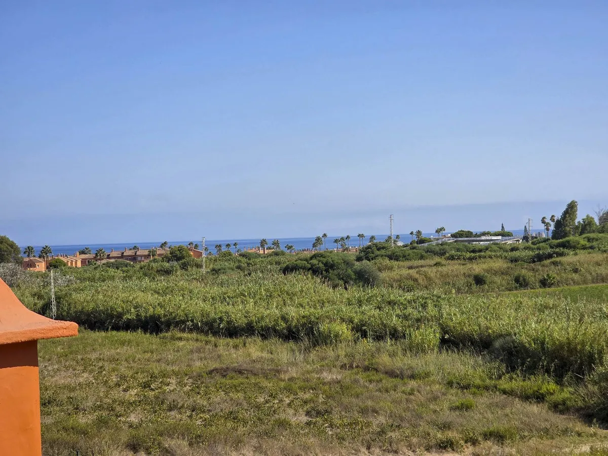 ff663102-6c32-4fea-a16c-37b3574a2883